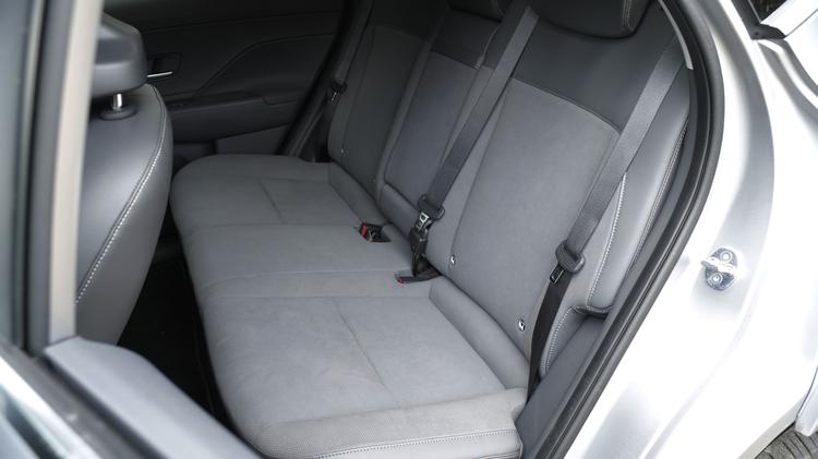 HYUNDAI KONA ELECTRIC HATCHBACK 160kW Advance 65kWh 5dr Auto [Comfort Pack]